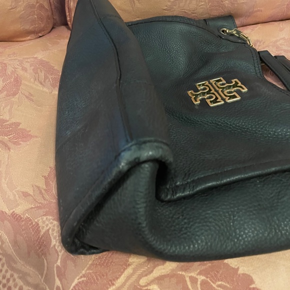 Authentic Tory Burch Britten Slouch Pebbled Leather Black Shoulder Bag Purse - Picture 8 of 16